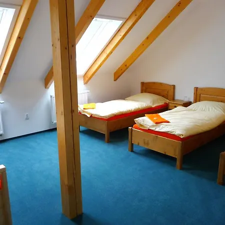 Mandl 3* Řetová